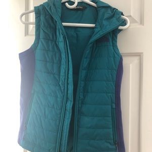 The North Face hooded vest. Size xs